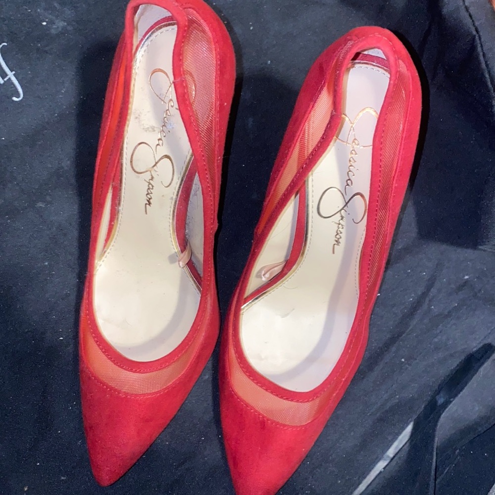 Jessica Simpson pumps